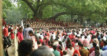 Chhayanaut welcomes Pahela Baishakh at Ramna Batamul