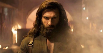 মুক্তির দিন কত আয় করতে পারে রণবীরের ‘ধুরন্ধর’