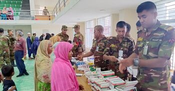 জুলাই পুনর্জাগরণ উপলক্ষে রংপুরে সেনাবাহিনীর ফ্রি মেডিকেল ক্যাম্প