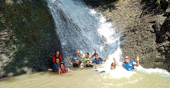বর্ষায় নবরূপে সেজেছে ‘ফুকির মুরং ঝরনা’