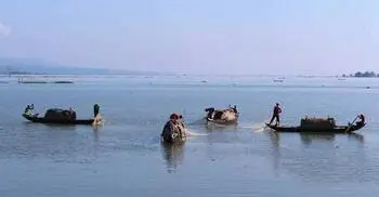 কাপ্তাই হ্রদে মাছ আহরণ বেড়েছে, রাজস্ব আয়ে রেকর্ড