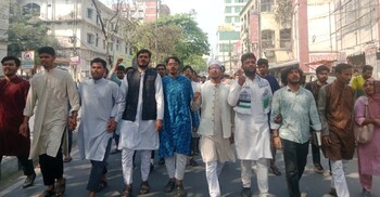 নরসিংদীতে ধর্ষণের বিচার চাওয়ায় কিশোরীকে হত্যা, জকসুর বিক্ষোভ