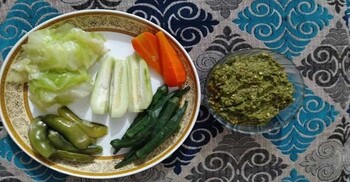 সবজি সেদ্ধ-মরিচ ভর্তার সঙ্গে হোক রাতের খাবার