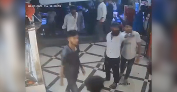 বিকেলে চাঁদাবাজি নিয়ে লাইভ, রাতে সাংবাদিককে গলা কেটে হত্যা