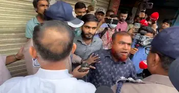 ম্যাজিস্ট্রেটের সঙ্গে তর্কে জড়ালেন বাস মালিক