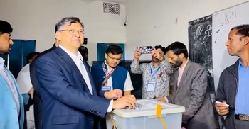 ভোট দিলেন বিএনপির জাতীয় স্থায়ী কমিটির সদস্য সালাহউদ্দিন আহমদ