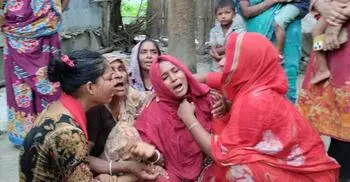 4 children killed after being hit by microbus in Kushtia