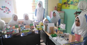 জাঁকজমকপূর্ণ আয়জনে প্রাণ-আরএফএল পাবলিক স্কুলে বিজ্ঞান মেলা