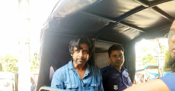 স্কুলে যাওয়ার পথে শিক্ষিকাকে ছুরিকাঘাত