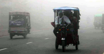 ঠাকুরগাঁওয়ে বইছে মৃদু শৈত্যপ্রবাহ, ভোগান্তি