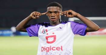 Chelsea sign 17-year-old Jamaica international Richards