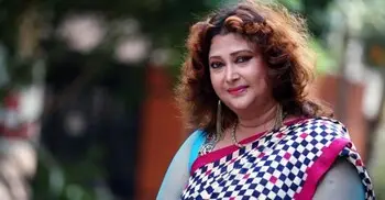 আমার পরিবারে সবাই বিএনপি, নারী এমপির একটা সিট আমাকে দেয়া হোক: রিনা খান