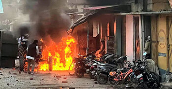 ভারতে মসজিদ-মাদরাসা ভাঙা কেন্দ্র করে দাঙ্গা, নিহত ২