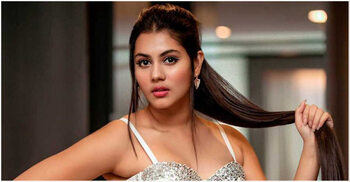 সিনেমায় ব্যর্থ নায়িকা এবার রাজনীতিতে নামছেন