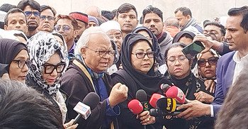 মায়ের দেখানো পথেই দেশকে এগিয়ে নিচ্ছেন তারেক রহমান: রিজভী