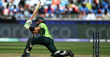 India dismantle Pakistan's top order as Shakeel, Rizwan fall