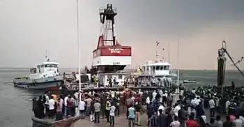 দৌলতদিয়ায় নদীতে পড়ে গেছে যাত্রীবাহী বাস, বহু হতাহতের শঙ্কা