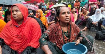 RMG workers rally at Kakrail seeking arrears, Eid bonus