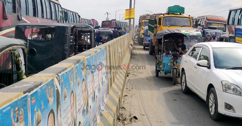 ময়মনসিংহবাসীর দুর্ভোগ যানজট