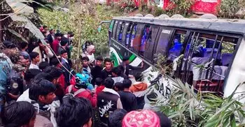 মাদারীপুরে বাস দুর্ঘটনায় নিহত বেড়ে ৭