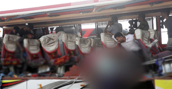 4 killed as bus rams into truck in Munshiganj