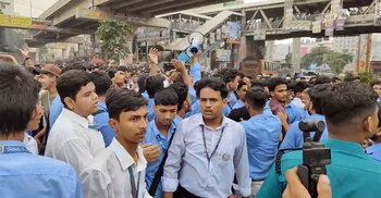 Students block Farmgate intersection, demand safer roads