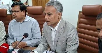 ঈদযাত্রায় অতিরিক্ত ভাড়া নিলে বাসের রুট পারমিট বাতিল: মন্ত্রী 