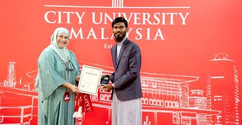 মালয়েশিয়ায় ‘লিডারশিপ অ্যাওয়ার্ড’ জিতলেন বাংলাদেশি শিক্ষার্থী রফিকুল