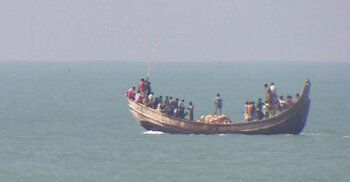 মালয়েশিয়া-থাইল্যান্ড উপকূলে নৌকা ডুবে ২১ রোহিঙ্গার মৃত্যু