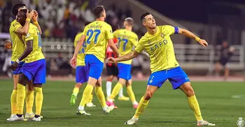 ‘রাতে ঘুমাতে যাওয়ার আগে রোনালদো ভাবে, ইস আমি যদি মেসির মত হতাম!’