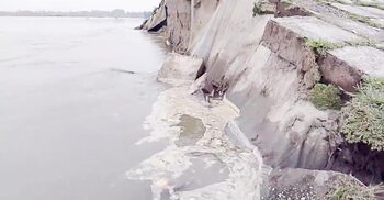 ভেঙে গেলো ১৪ লাখ টাকার বাঁশের পাইলিং, হুমকিতে দ্বিতীয় তিস্তা সেতু
