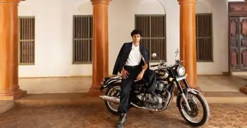 নজরকাড়া হেরিটেজ কালেকশন আনছে রয়্যাল এনফিল্ড