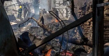 রাশিয়া-ইউক্রেন পাল্টাপাল্টি হামলা:তেল শোধনাগারে বিস্ফোরণ, নিহত ৪