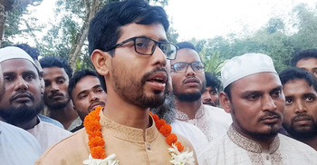 পোশাক নিয়ে কটাক্ষ করে বাংলাদেশে আর রাজনীতি চলবে না