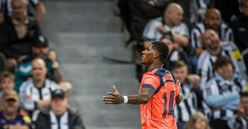 Rashford turns on style as Barca beat Newcastle