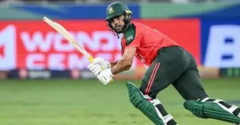 জুটি গড়ে আউট সাইফ, প্রথম উইকেটের পতন বাংলাদেশের