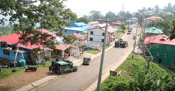 সাজেকে ১০ ঘণ্টা পর যান চলাচল শুরু, ফিরছেন পর্যটকরা