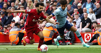 ‘All-time great’ Salah keeps Liverpool in top four hunt