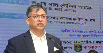 Salahuddin asks civil servants to remain free from political bias