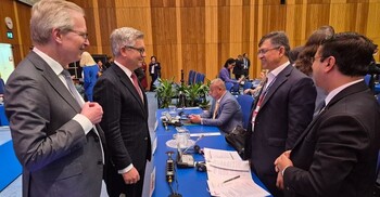 পুলিশ সংস্কার বিষয়ে যুক্তরাজ্যের সহযোগিতা চাইলেন স্বরাষ্ট্রমন্ত্রী