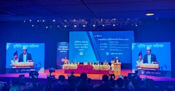 দুর্নীতিবাজদের আগে অ্যাভয়েড করা হতো, এখন লাফ দিয়ে যাই সম্মান করতে