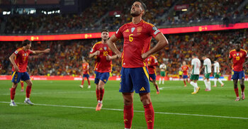 মেরিনোর জোড়া গোল, অপরাজিতই থাকলো স্পেন