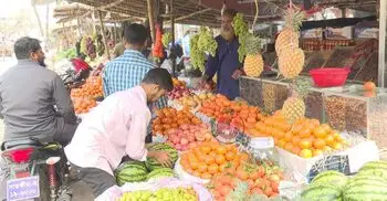কেজির ফল গ্রাম হিসাবে কিনছেন ক্রেতারা