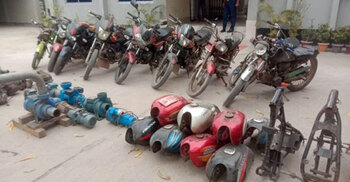 ভাঙারি দোকান থেকে ৯ মোটরসাইকেল উদ্ধার