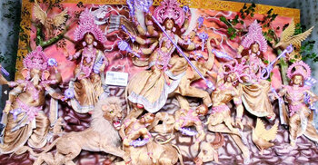 ধানের পর সেই পূজামণ্ডপে এবার পাটের তৈরি দুর্গা প্রতিমা