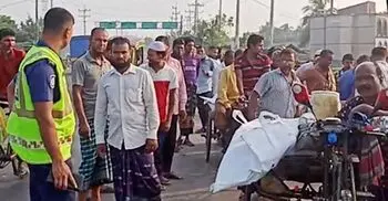 3 killed as truck runs over motorcycle in Satkhira