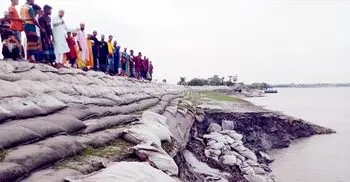 প্রতাপনগরবাসীর নির্ঘুম রাত, আতঙ্কে শতশত পরিবার