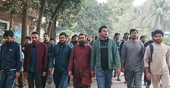 হাদিকে গুলির প্রতিবাদে শেরেবাংলা কৃষি বিশ্ববিদ্যালয়ে বিক্ষোভ