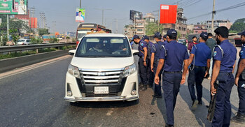 ঢাকার প্রবেশদ্বার আমিনবাজারে পুলিশের চেকপোস্ট, যানচলাচল স্বাভাবিক