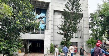 সাঈদ খোকনের বাড়িতে ভাঙচুর